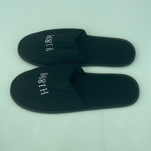 Men Slippers - Picture 2 of 7